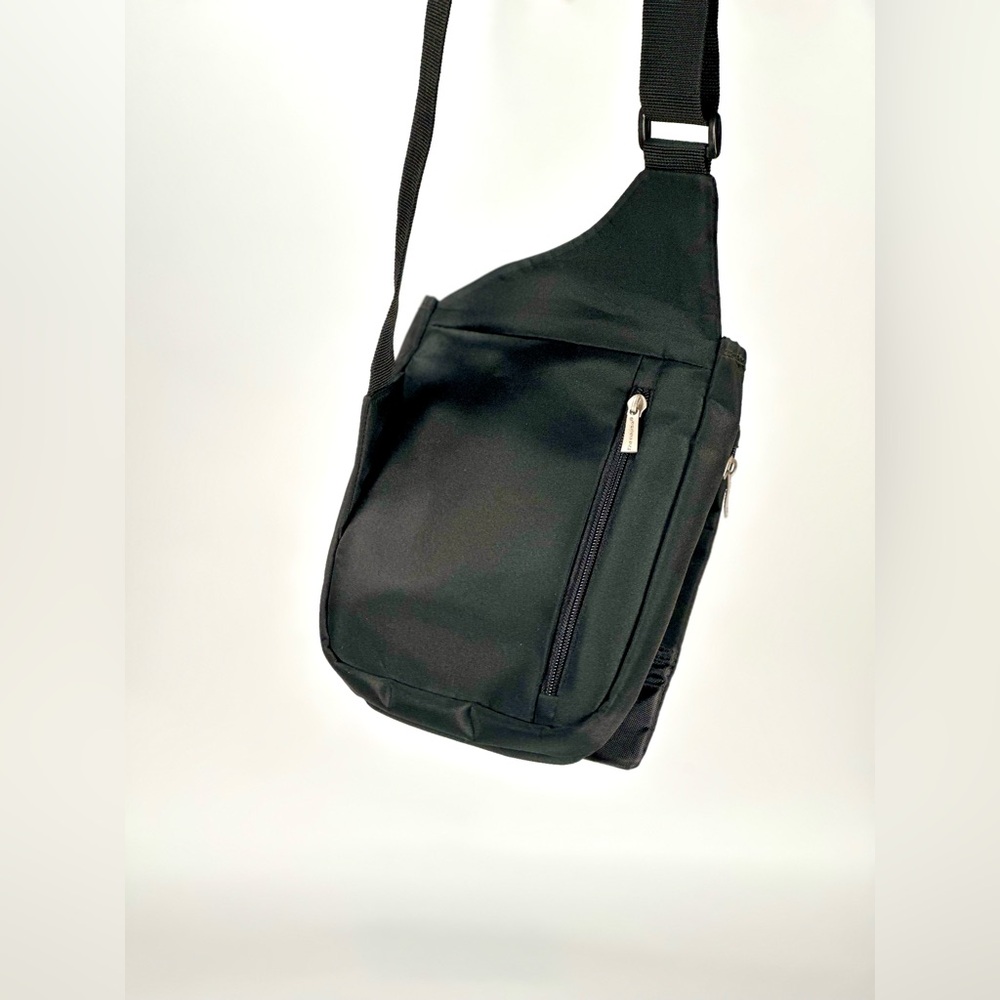 Travelon Anti-Theft Crossbody Bag (Unisex) - Picture 3 of 9